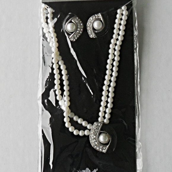 NEW - Monaco Exquisite Faux Pearl & Crystal Necklace Set - Picture 3 of 3